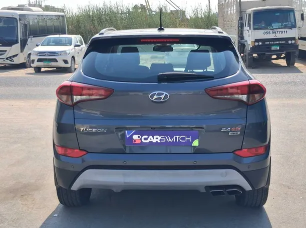 Car image 6