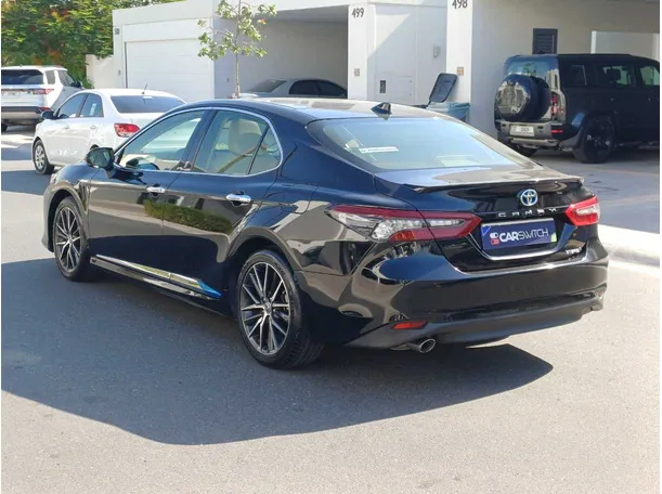 Car image 5