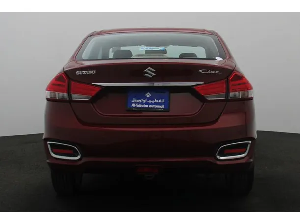 Car image 12