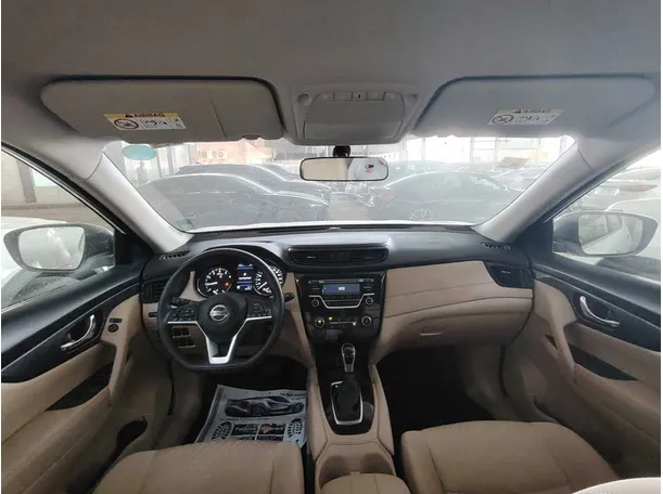 Car image 19