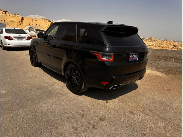Car image 7