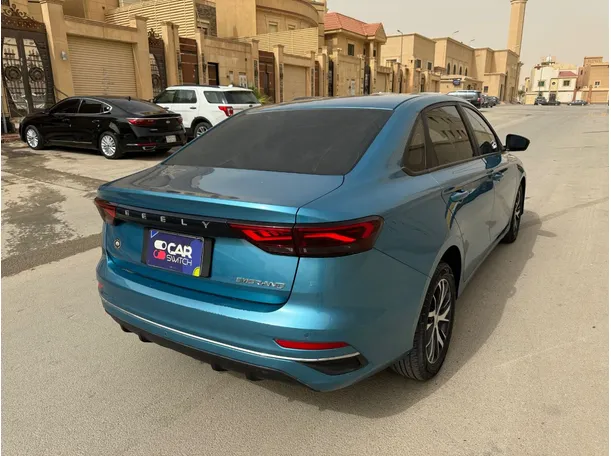 Car image 5