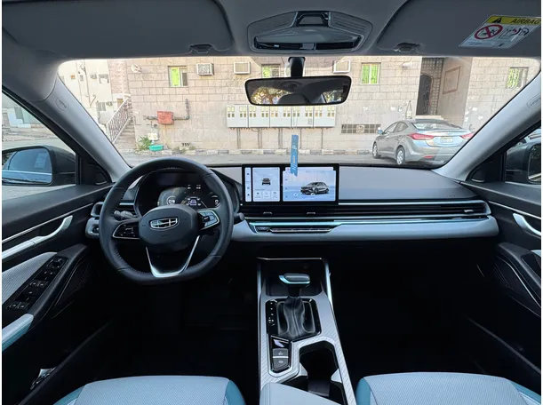 Car image 7
