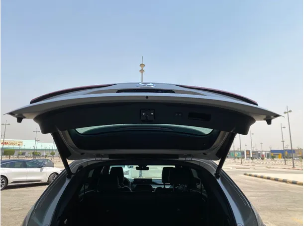 Car image 22