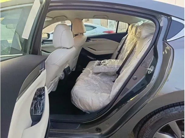 Car image 22