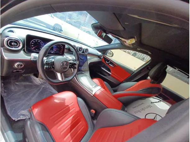 Car image 11