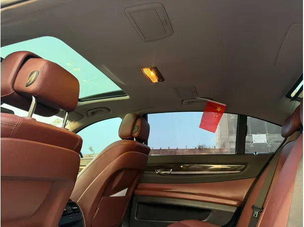 Car image 20
