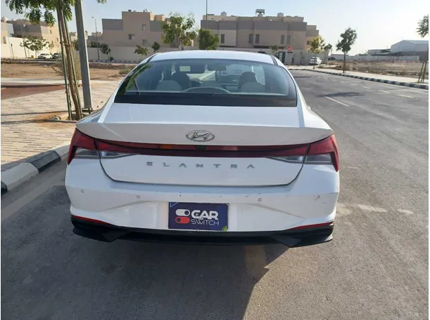 Car image 6