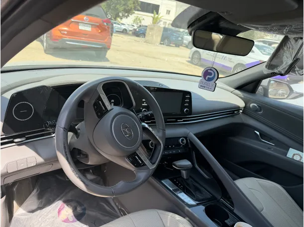 Car image 7