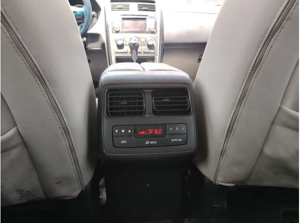 Car image 27