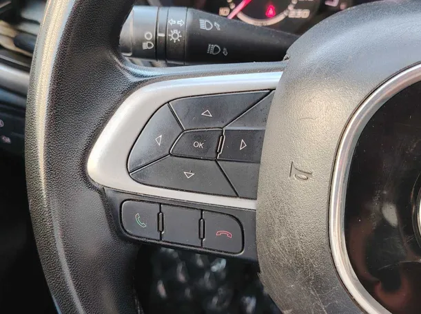 Car image 24