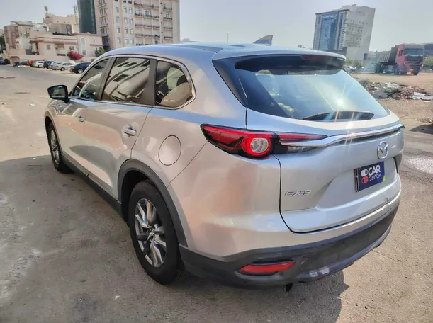 Car image 7