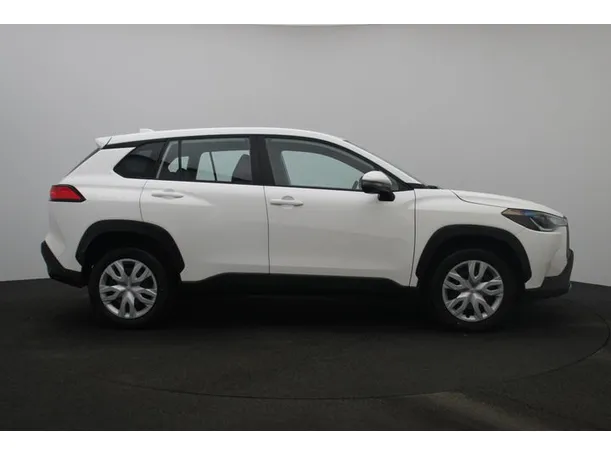 Car image 13