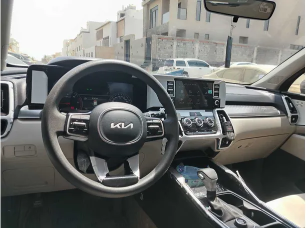 Car image 26