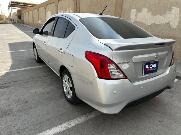 Car image 7