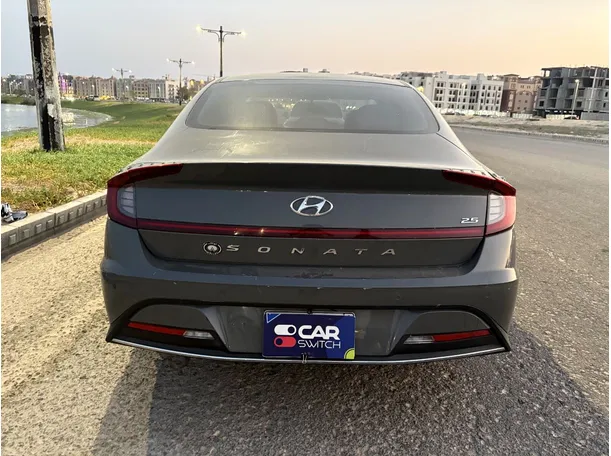 Car image 6