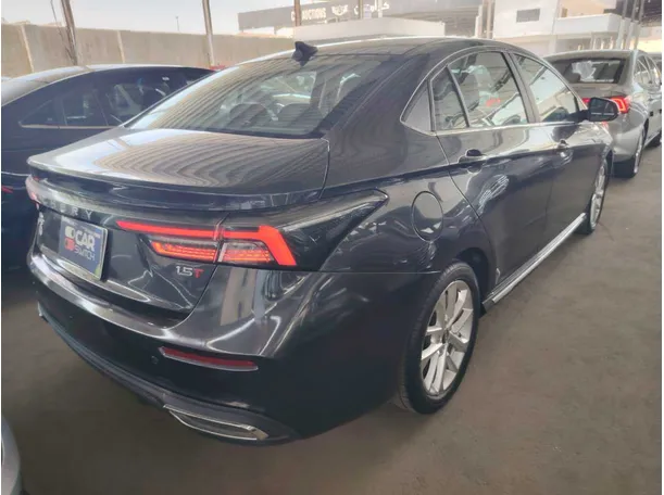 Car image 5