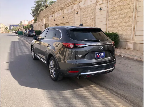 Car image 7