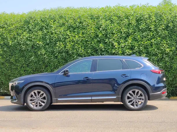 Car image 8