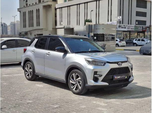 Car image 4