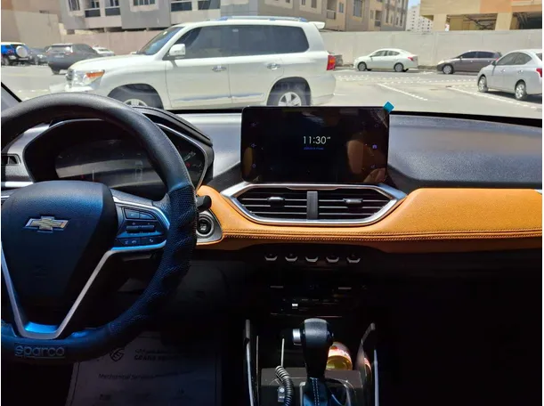 Car image 16