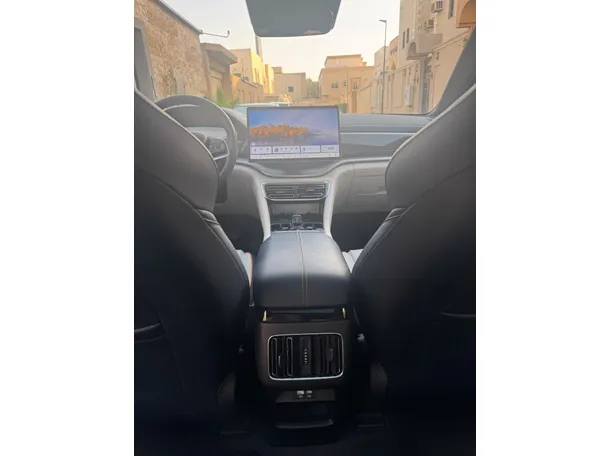 Car image 22