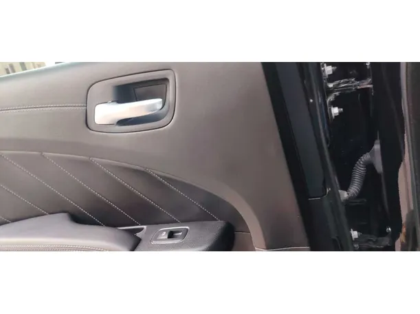 Car image 28