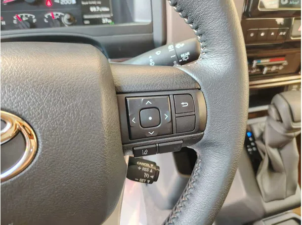 Car image 29