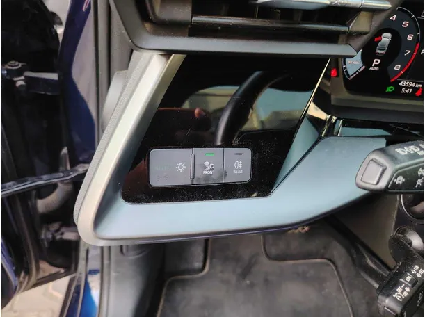 Car image 36