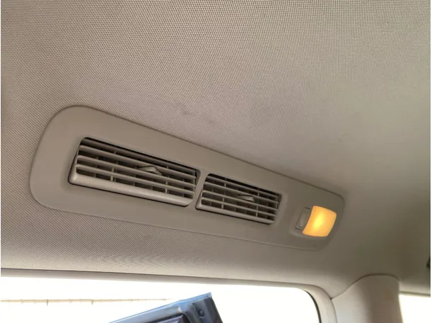 Car image 34