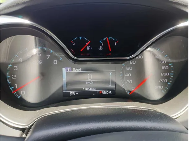 Car image 18