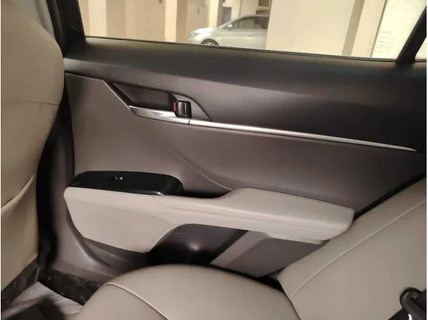 Car image 35