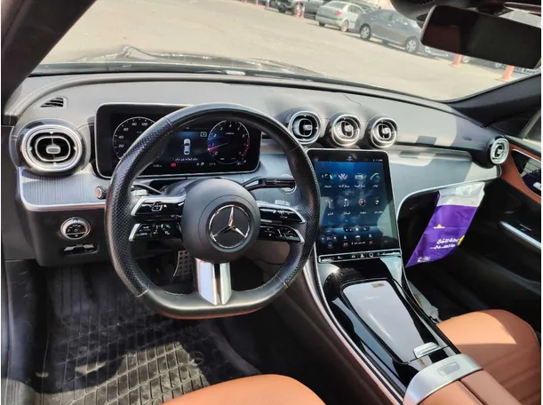 Car image 13