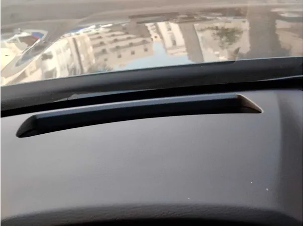Car image 28