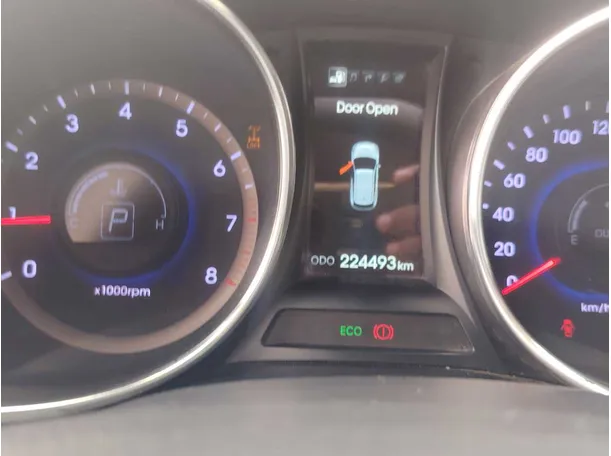 Car image 23