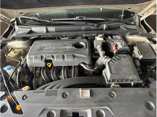 Car image 19