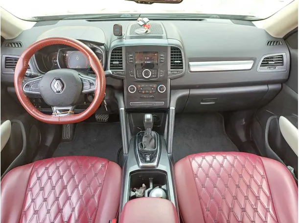 Car image 16