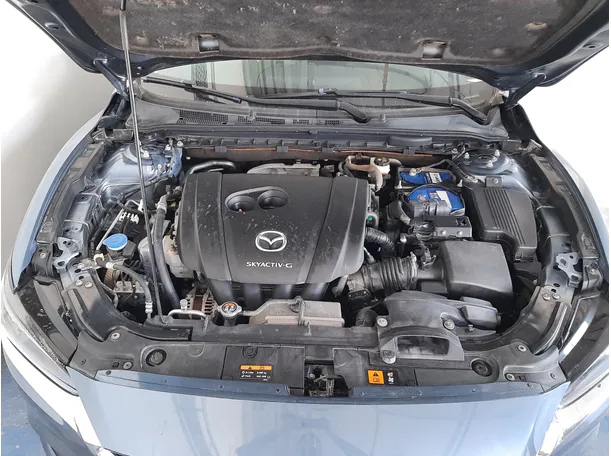 Car image 19