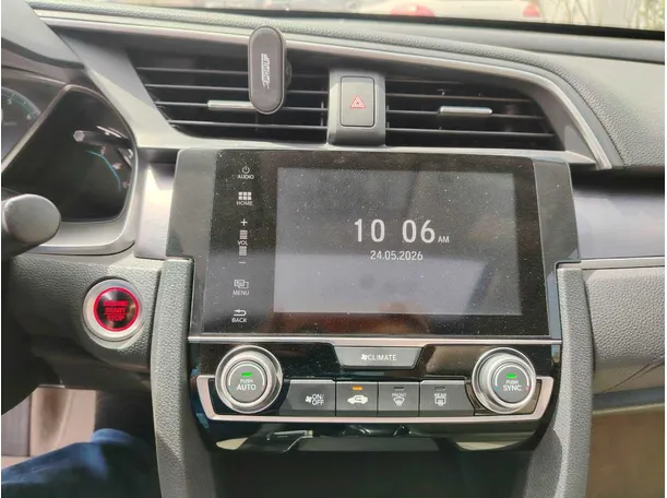Car image 25
