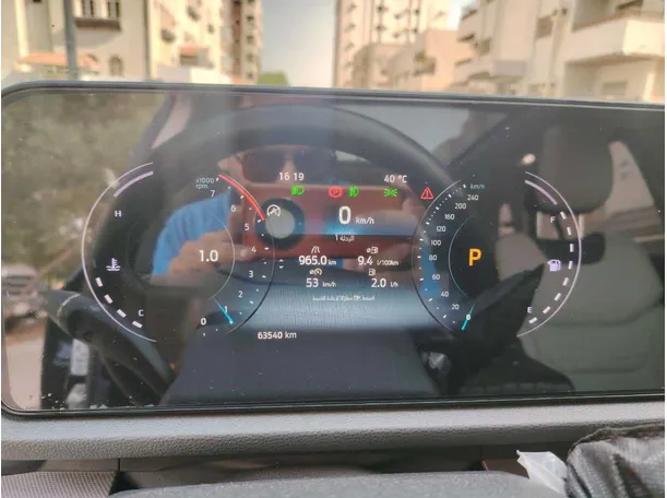 Car image 26