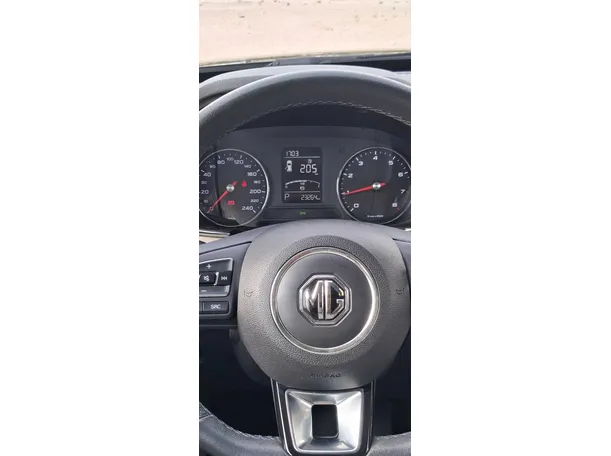 Car image 20