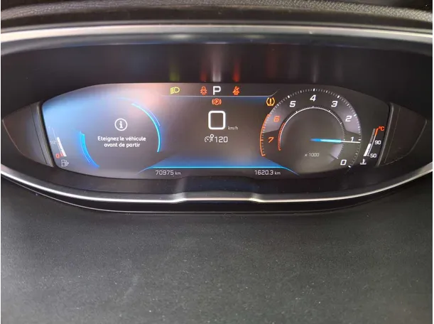 Car image 17