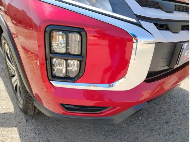 Car image 40