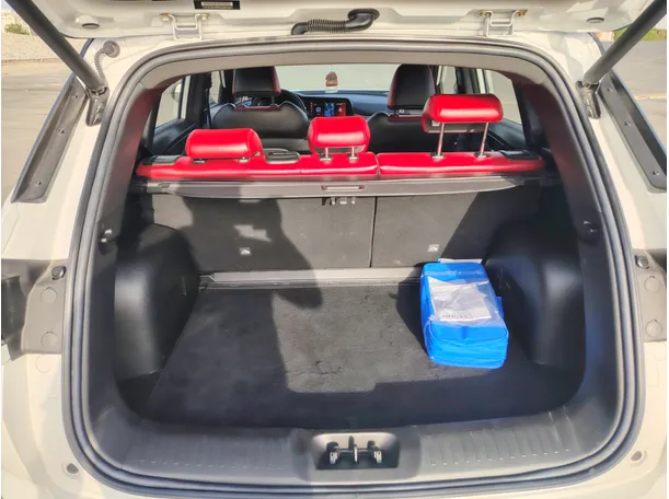 Car image 24