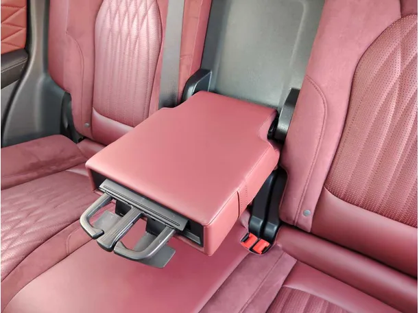 Car image 31