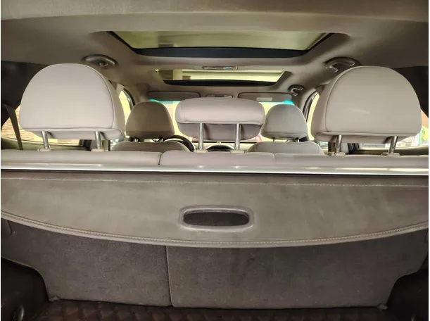 Car image 36