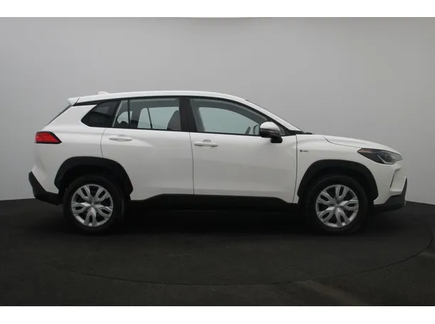 Car image 13
