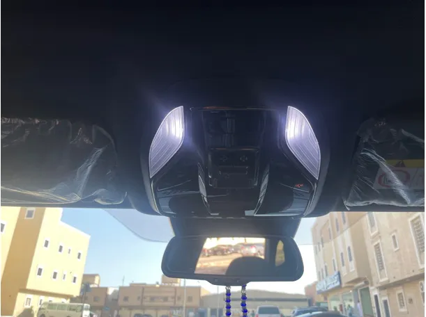 Car image 23