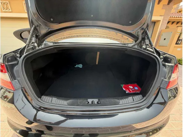 Car image 20