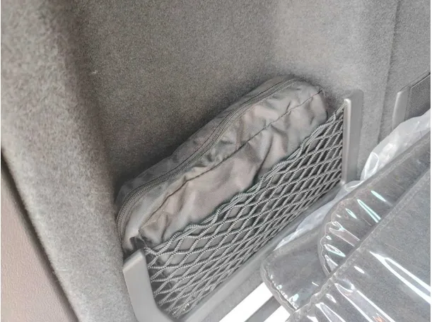 Car image 29